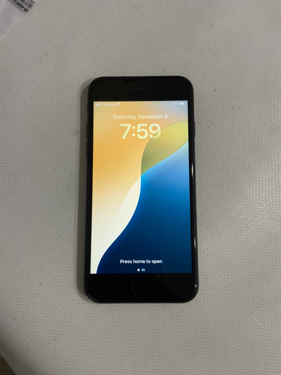iPhone SE Black - T-Mobile - photo 2