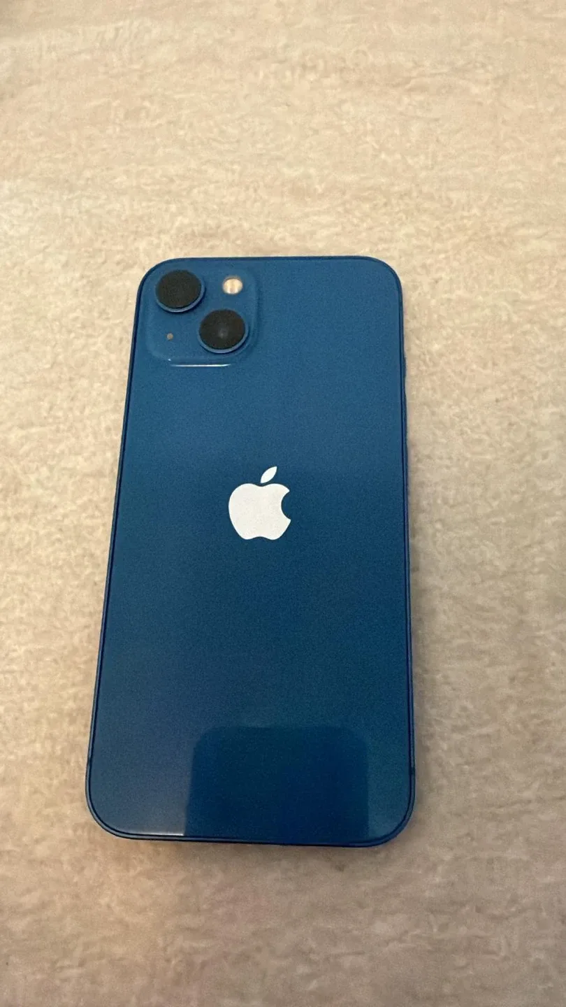 iPhone 13 - Blue