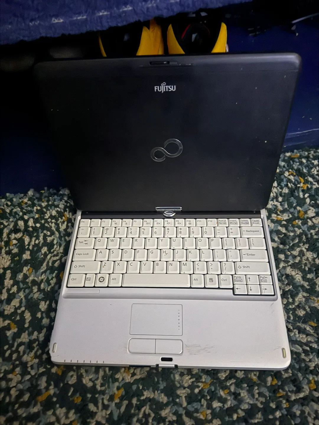 Fujitsu apple type , Dell chrome, and Asus chrome Laptops image indicator(3)