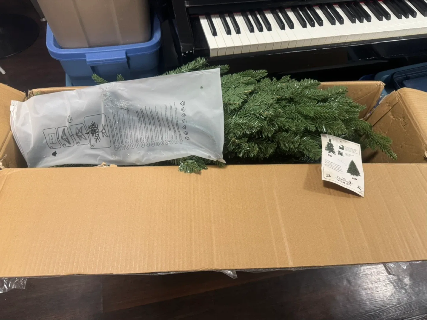 Brand New inBox 6’ realistic tip Christmas tree originally $300 image indicator(2)