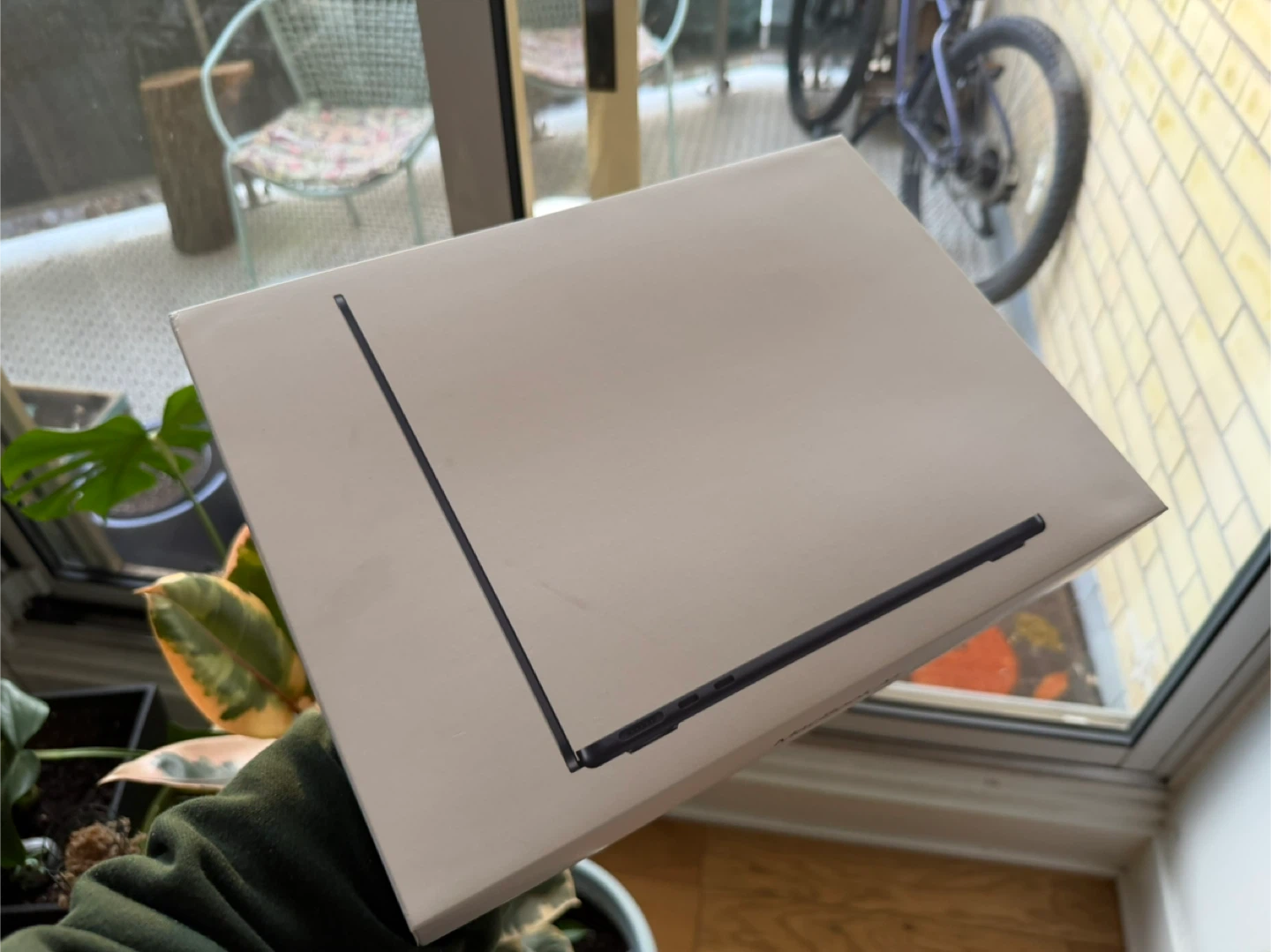 New Apple MacBook Air 13-inch M4 Chip 16GB/512GB - photo 2
