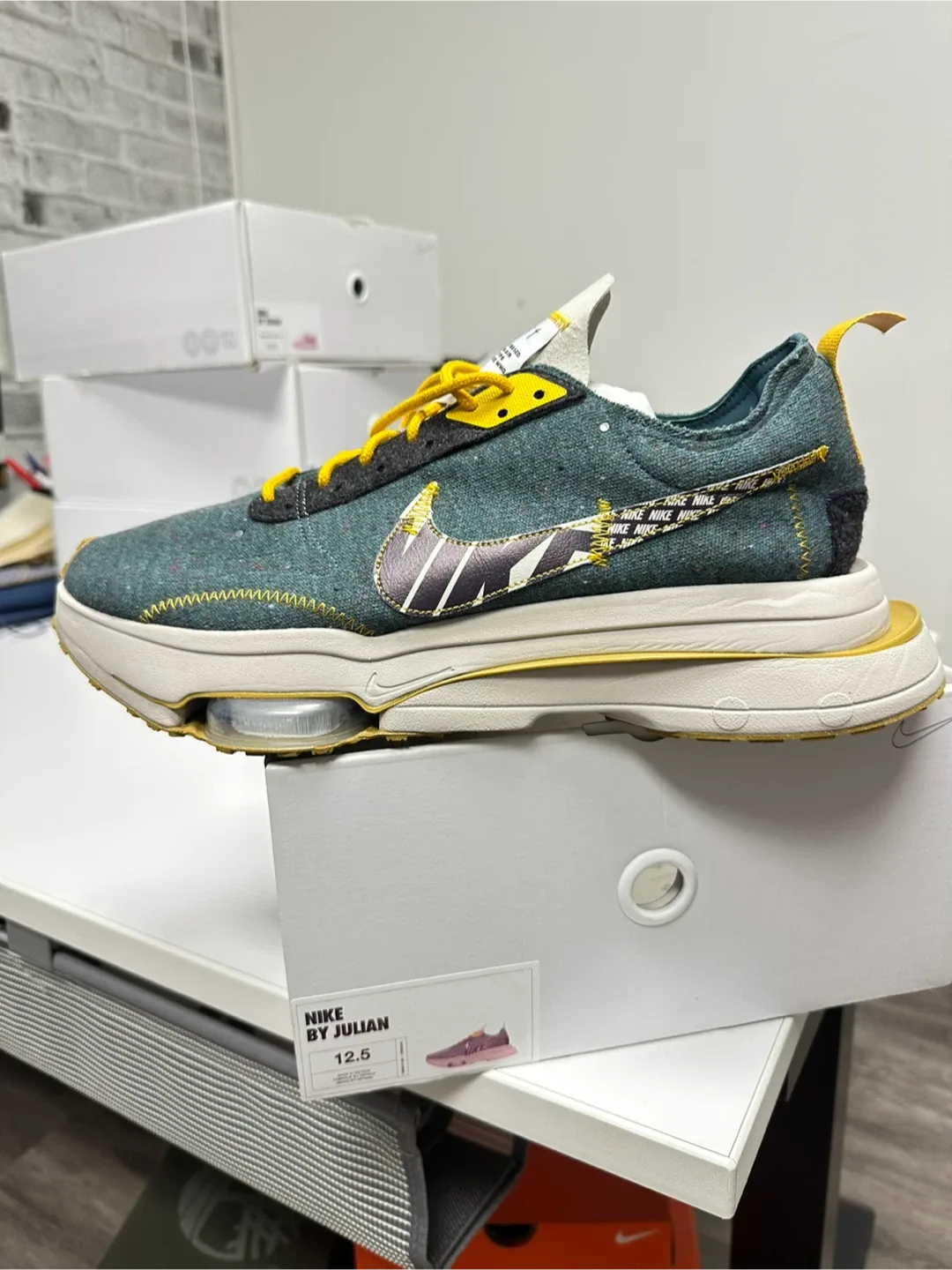 Nike Zoom Air Fire By Julian, Size 12.5, New in Box