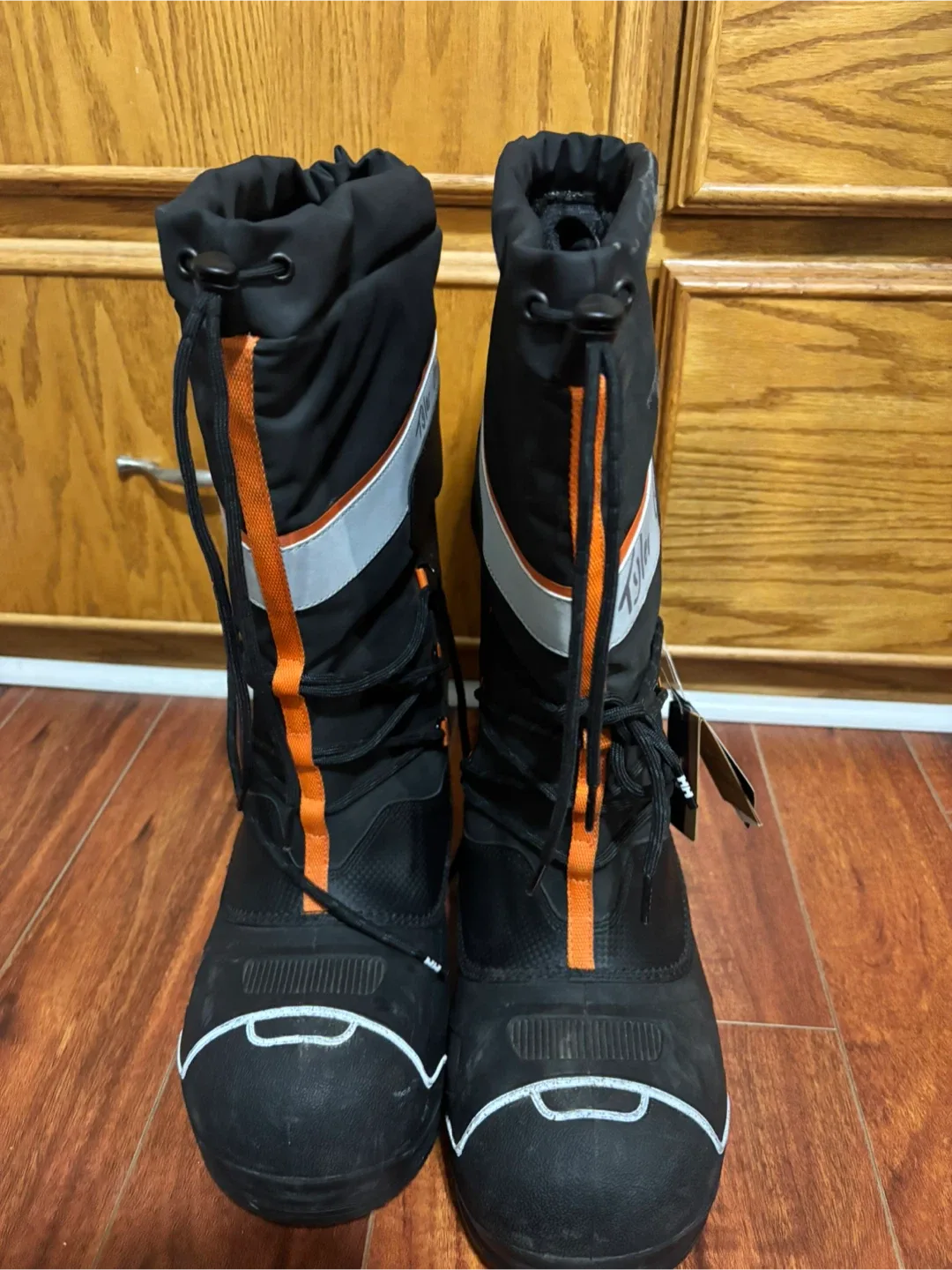 Helly Hansen Workwear Winter Boots - Size 10 image indicator(2)