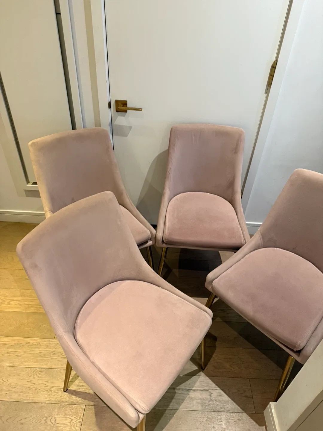 Set of 4 Pink Velvet Dining Chairs Meridian Furniture - Karina