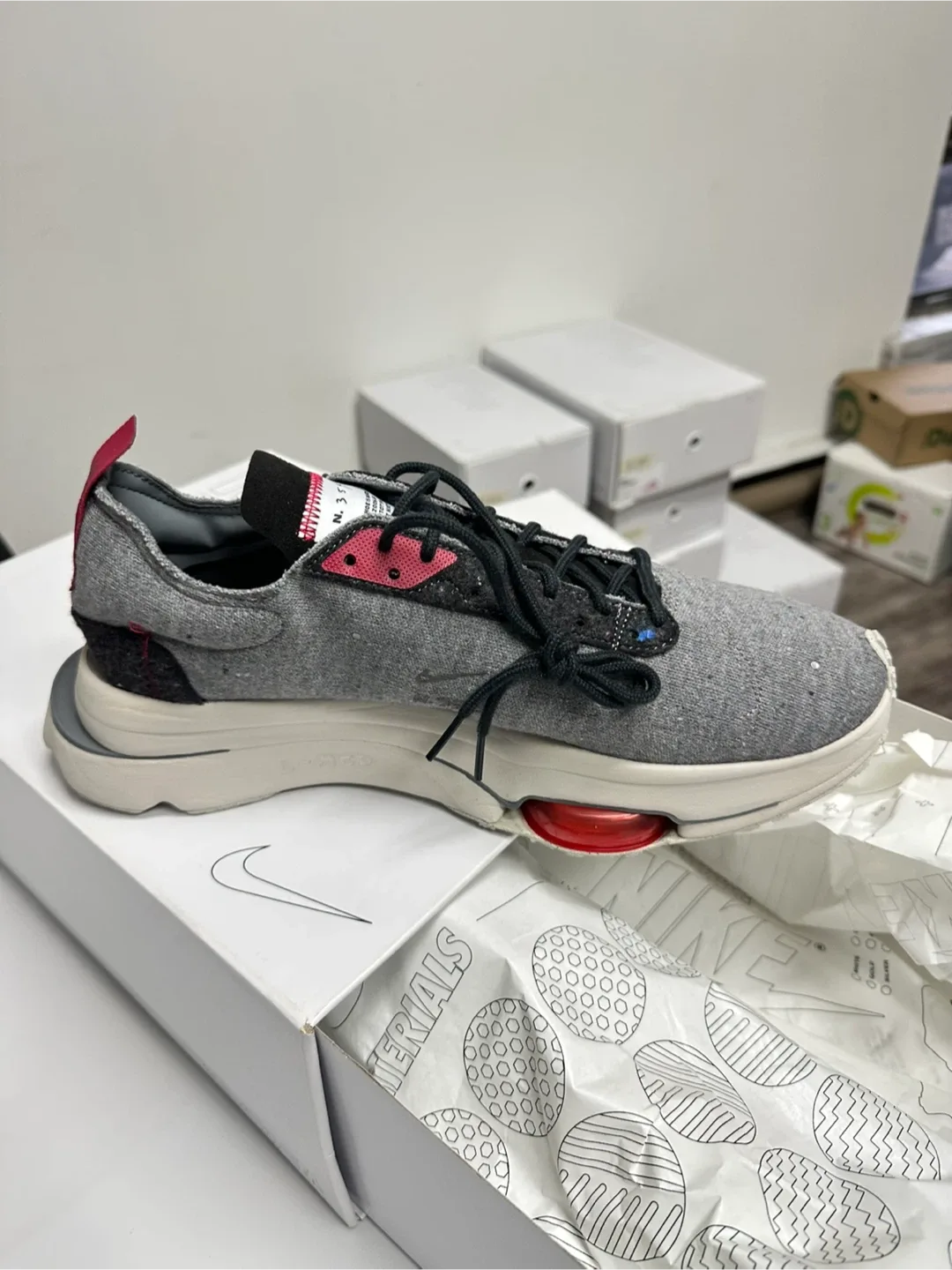 Nike By Julian Sneakers N354 Size 12.5 image indicator(4)