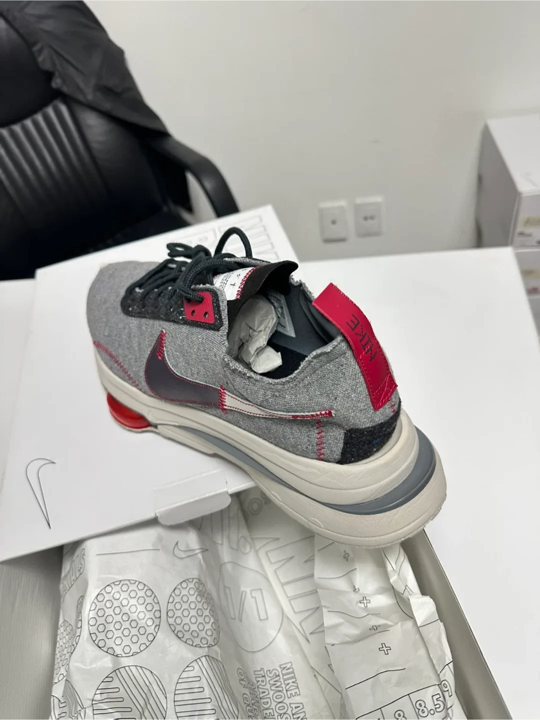 Nike By Julian Sneakers N354 Size 12.5 image indicator(6)