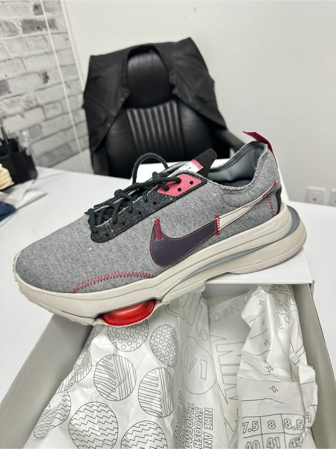 Nike By Julian Sneakers N354 Size 12.5 image indicator(3)