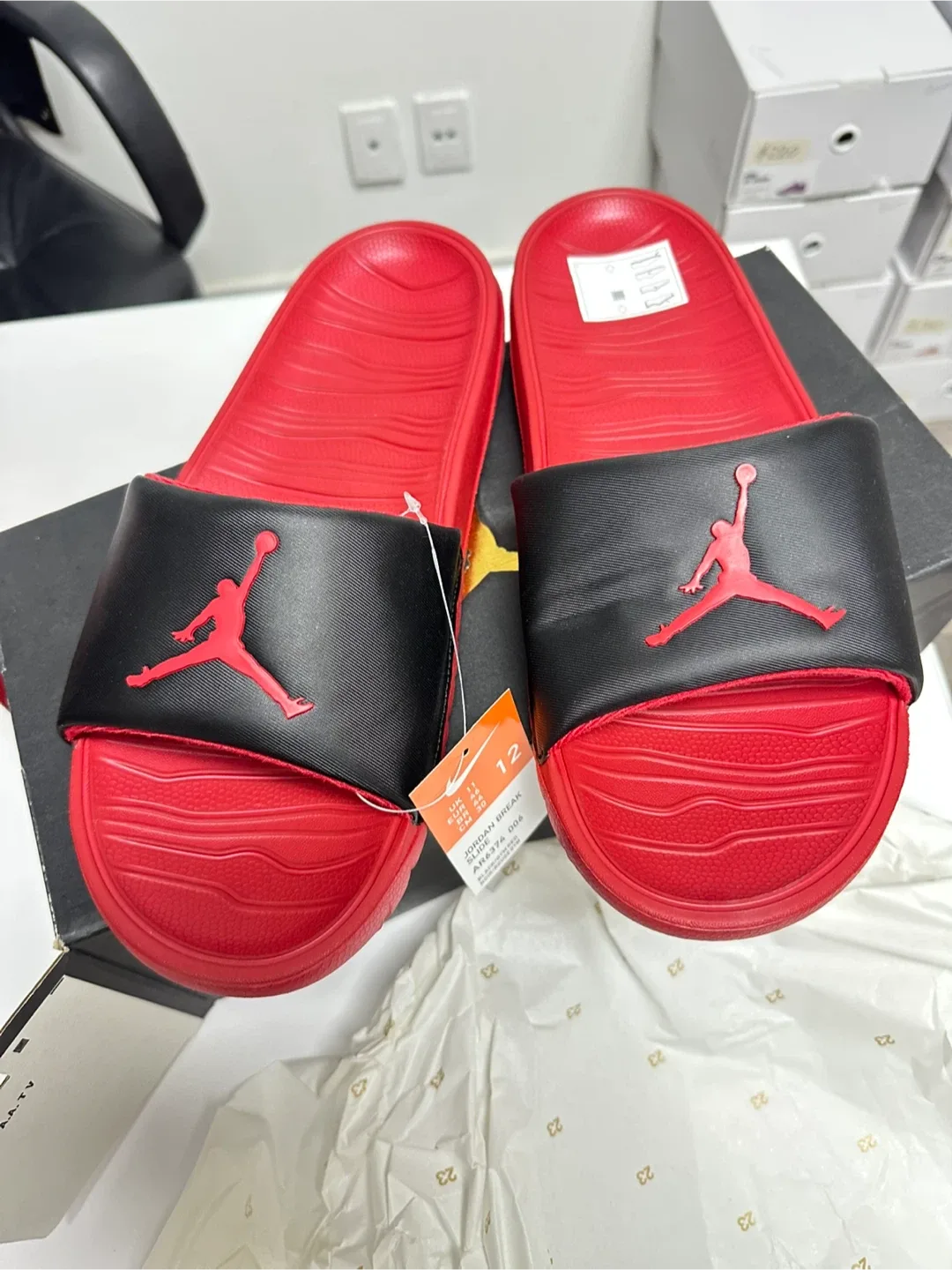 Jordan Break Slide - Size 12 - Black/Gym Red image indicator(2)