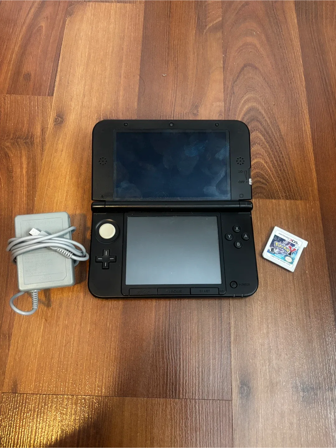 Nintendo 3DS LL Black Modded + 32GB SD