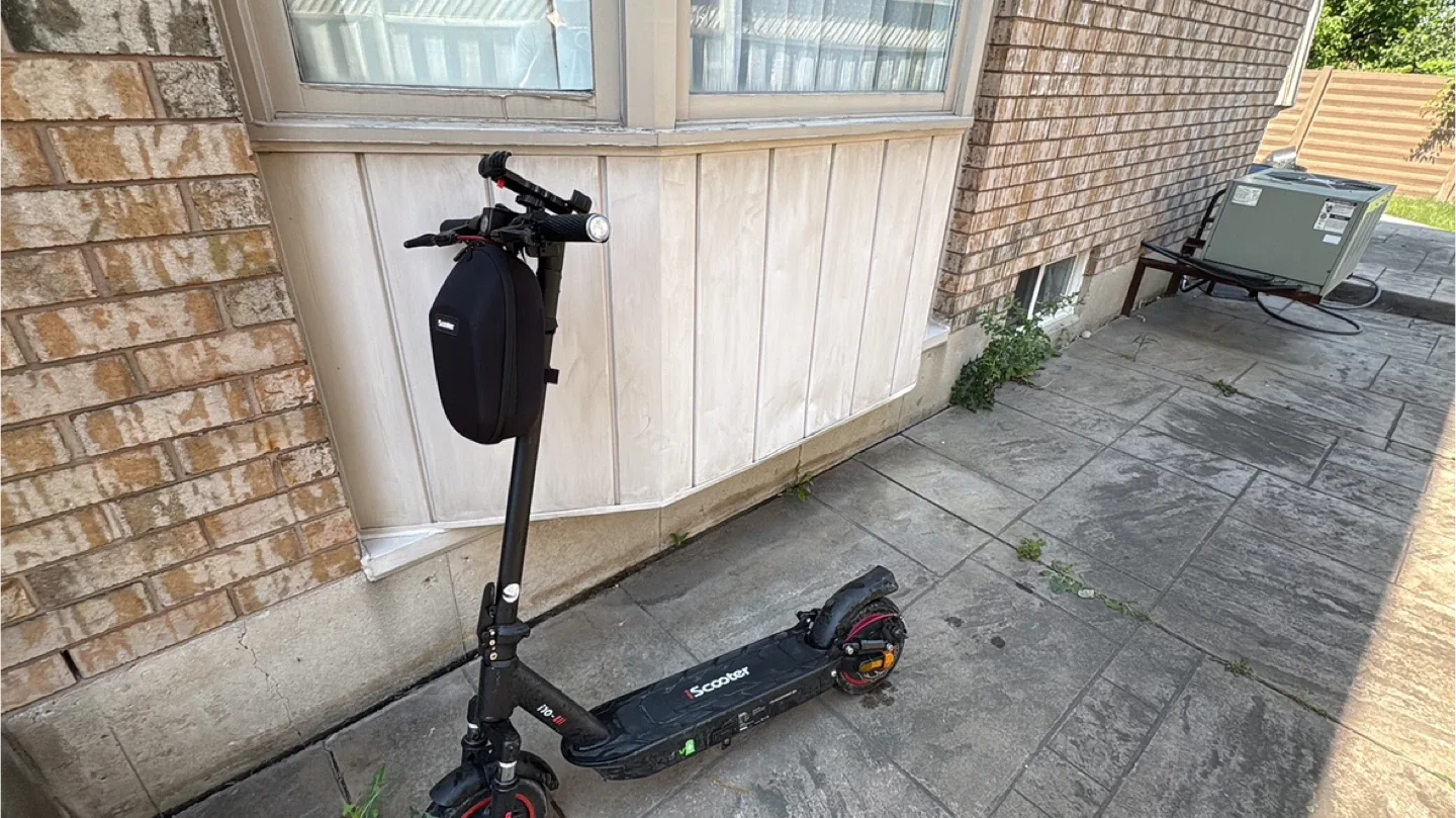iScooter i10 Electric Scooter – 40km Range / 40kmh