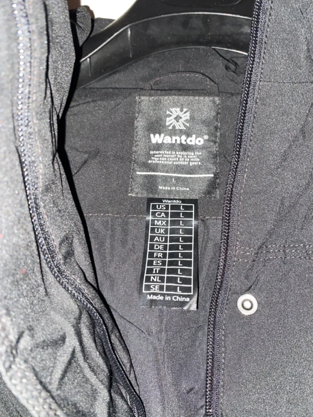 Wantdo Black Puffer Jacket - Size L image indicator(4)