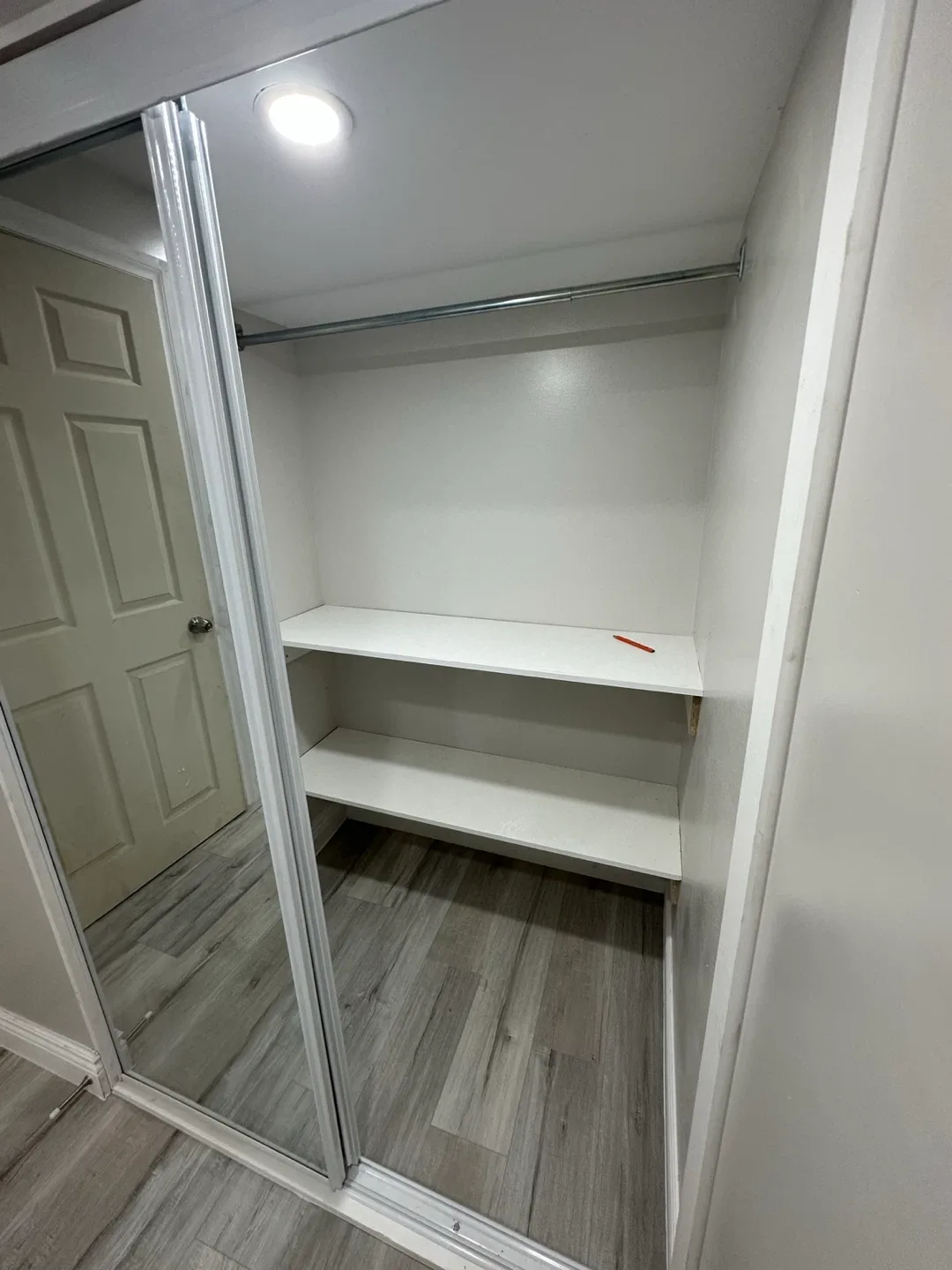 1 Bedroom 1 Bathroom Basement seperate enterance image indicator(3)