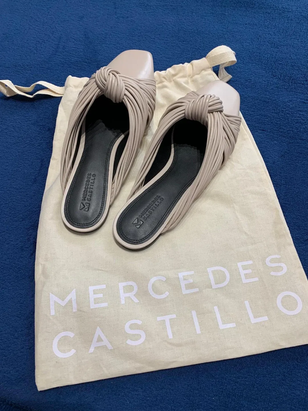 Mercedes Castillo Knot Detail Mules. Size 9. image indicator(4)
