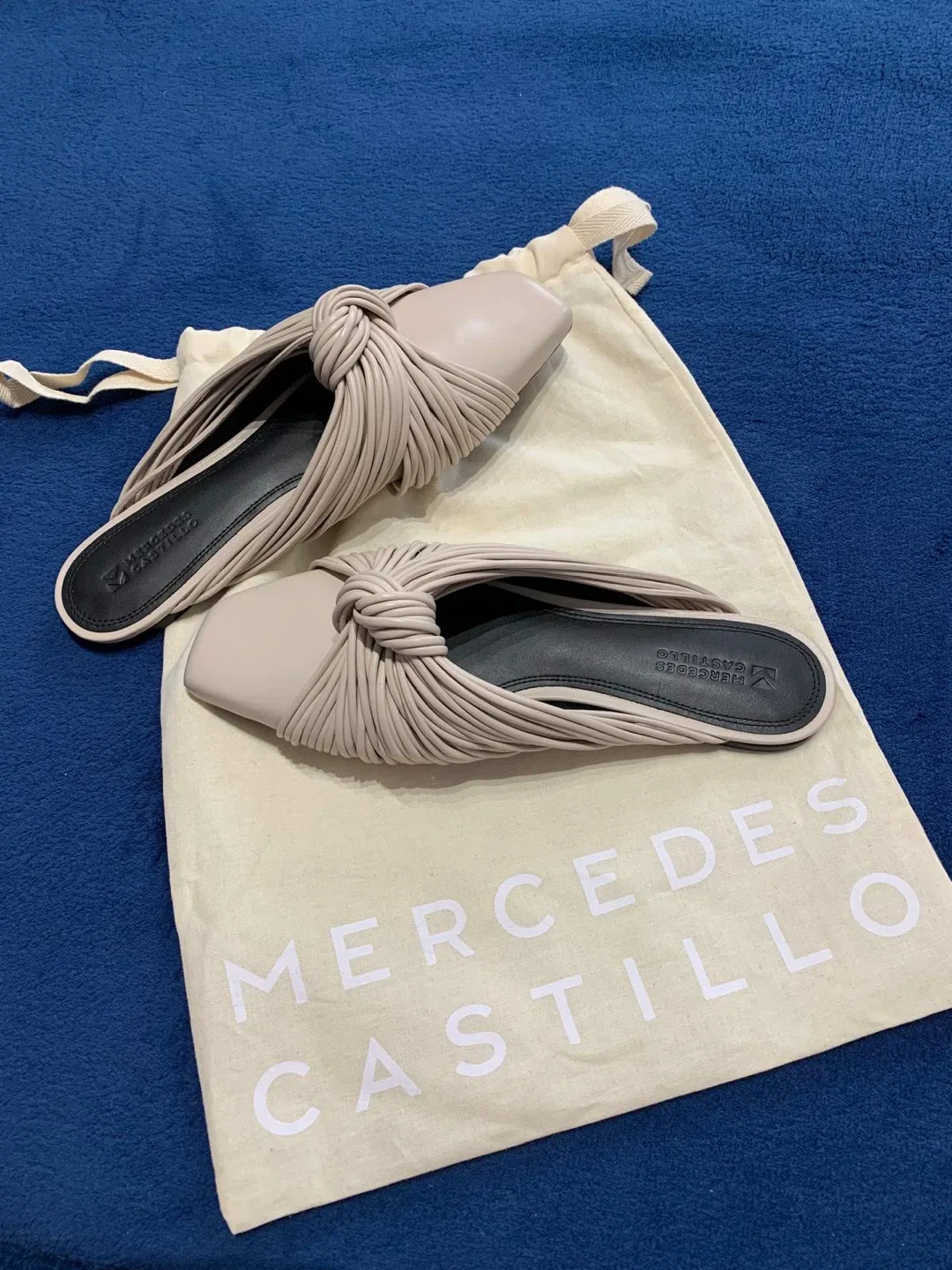 Mercedes Castillo Knot Detail Mules. Size 9. image indicator(5)