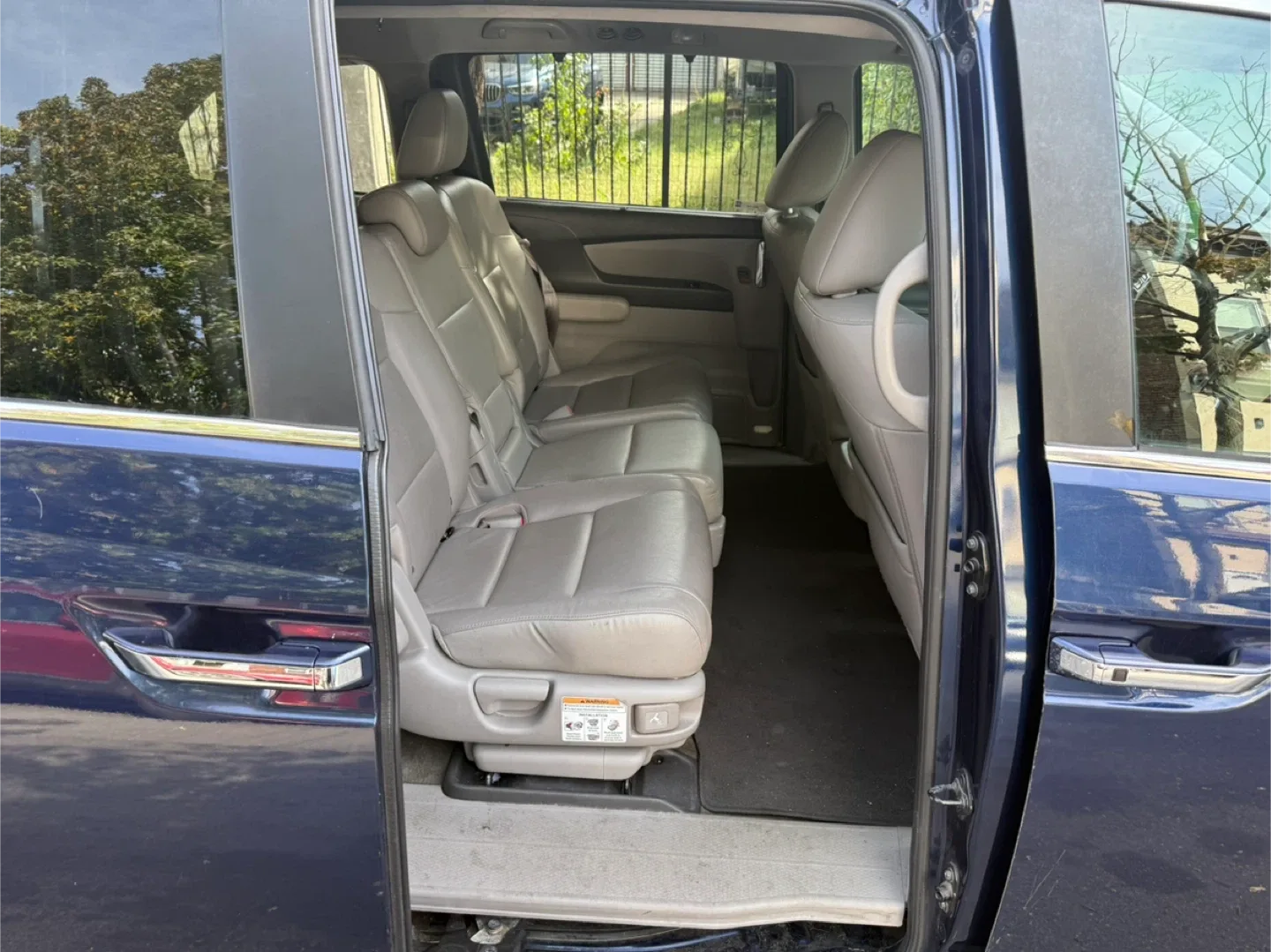 Honda Odyssey Minivan - Great Family Car! image indicator(6)