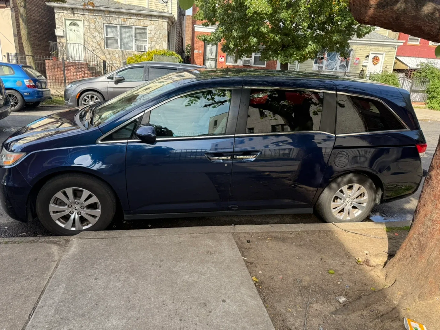 Honda Odyssey Minivan - Great Family Car! image indicator(4)