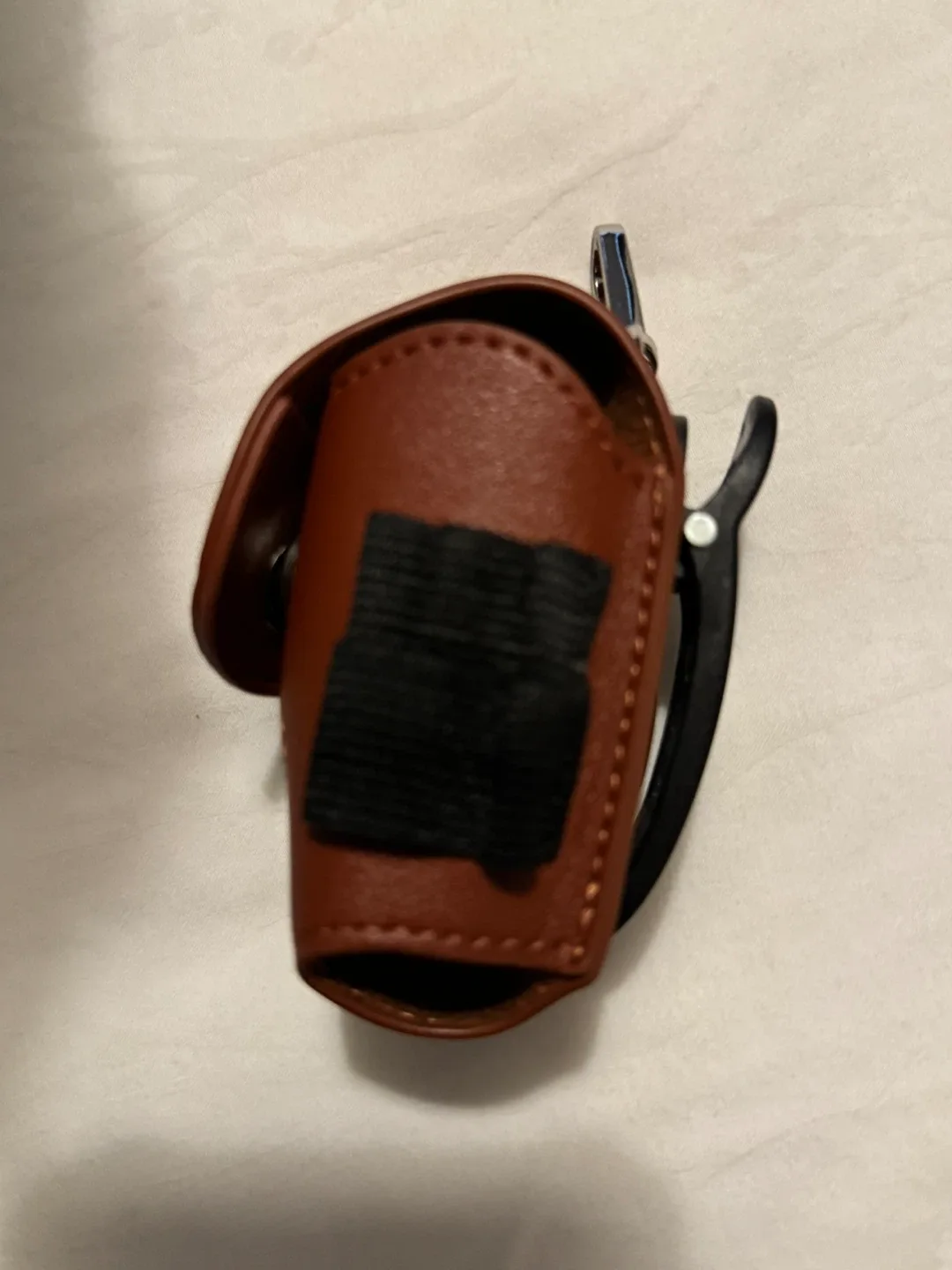 Brand New Brown Leather Golf Ball Holder image indicator(3)