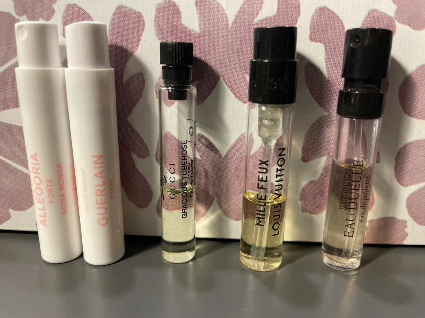 Perfume samples(free with other purchase)