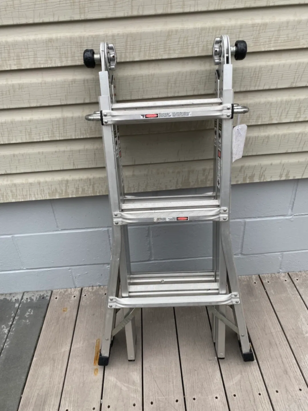 Gorilla ladder 13 foot aluminum - clean out of ladders image indicator(4)