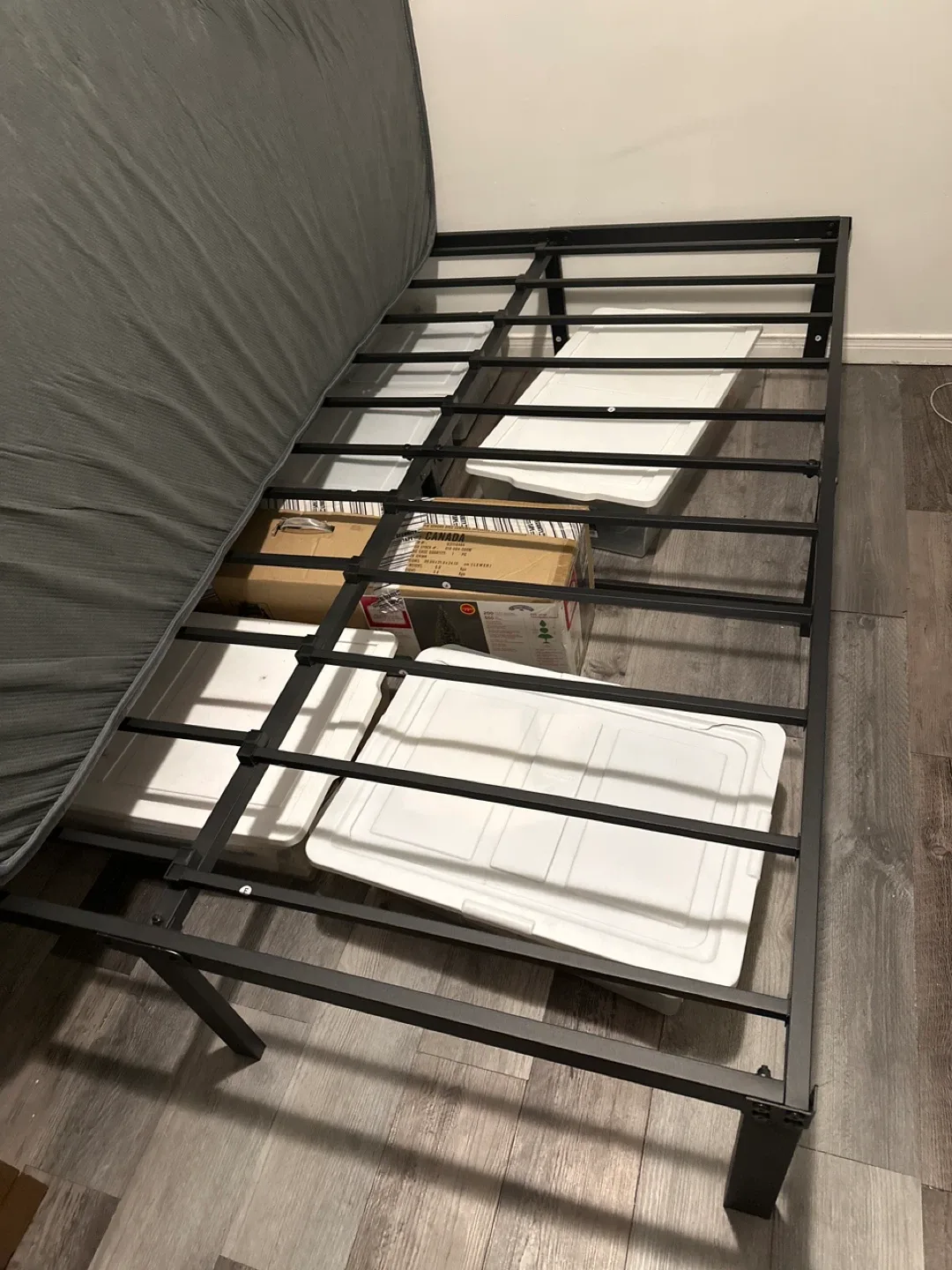 Double size mattress and bed frame image indicator(9)