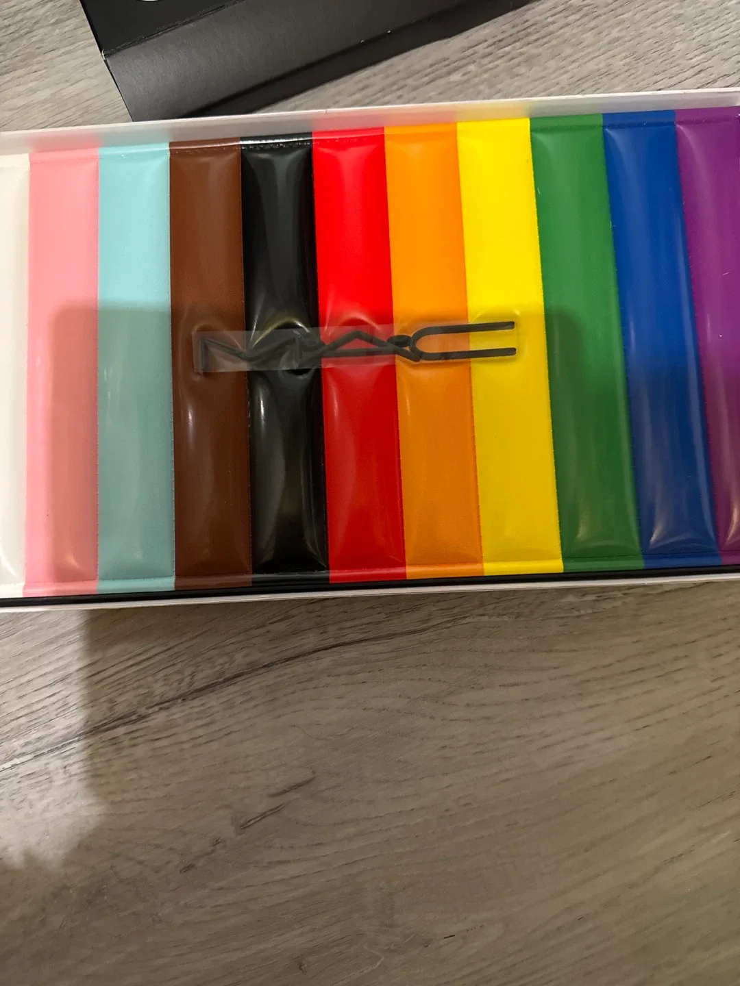 MAC 40 Shades of Pride Eyeshadow Palette - New