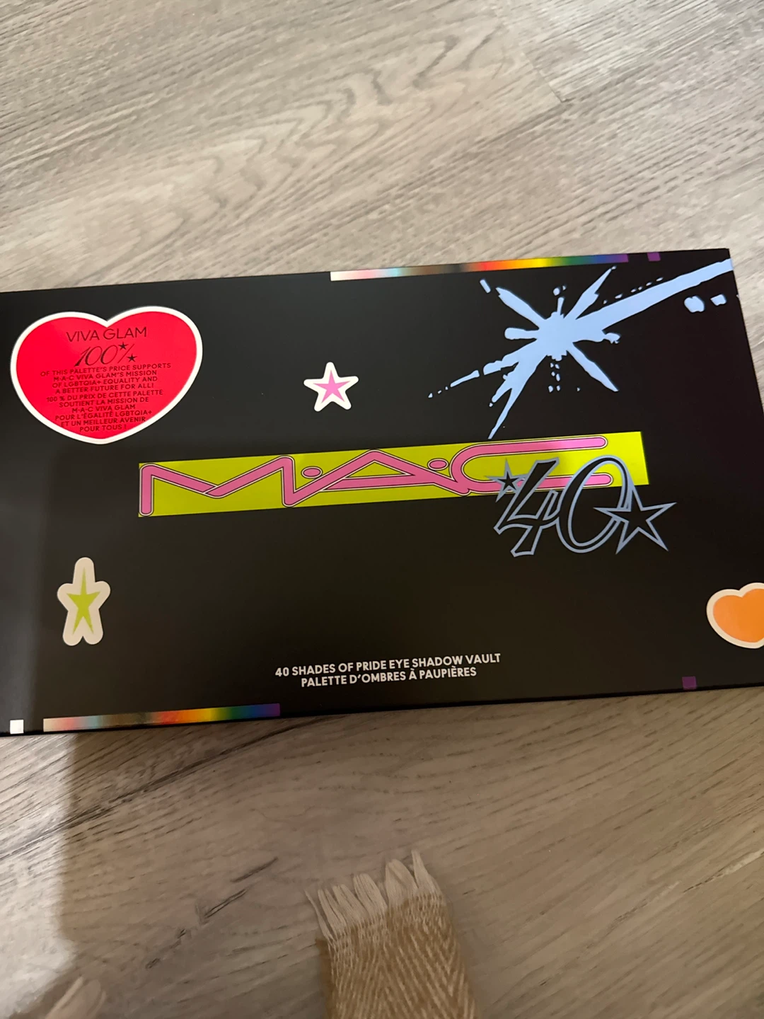 MAC 40 Shades of Pride Eyeshadow Palette - New - photo 3