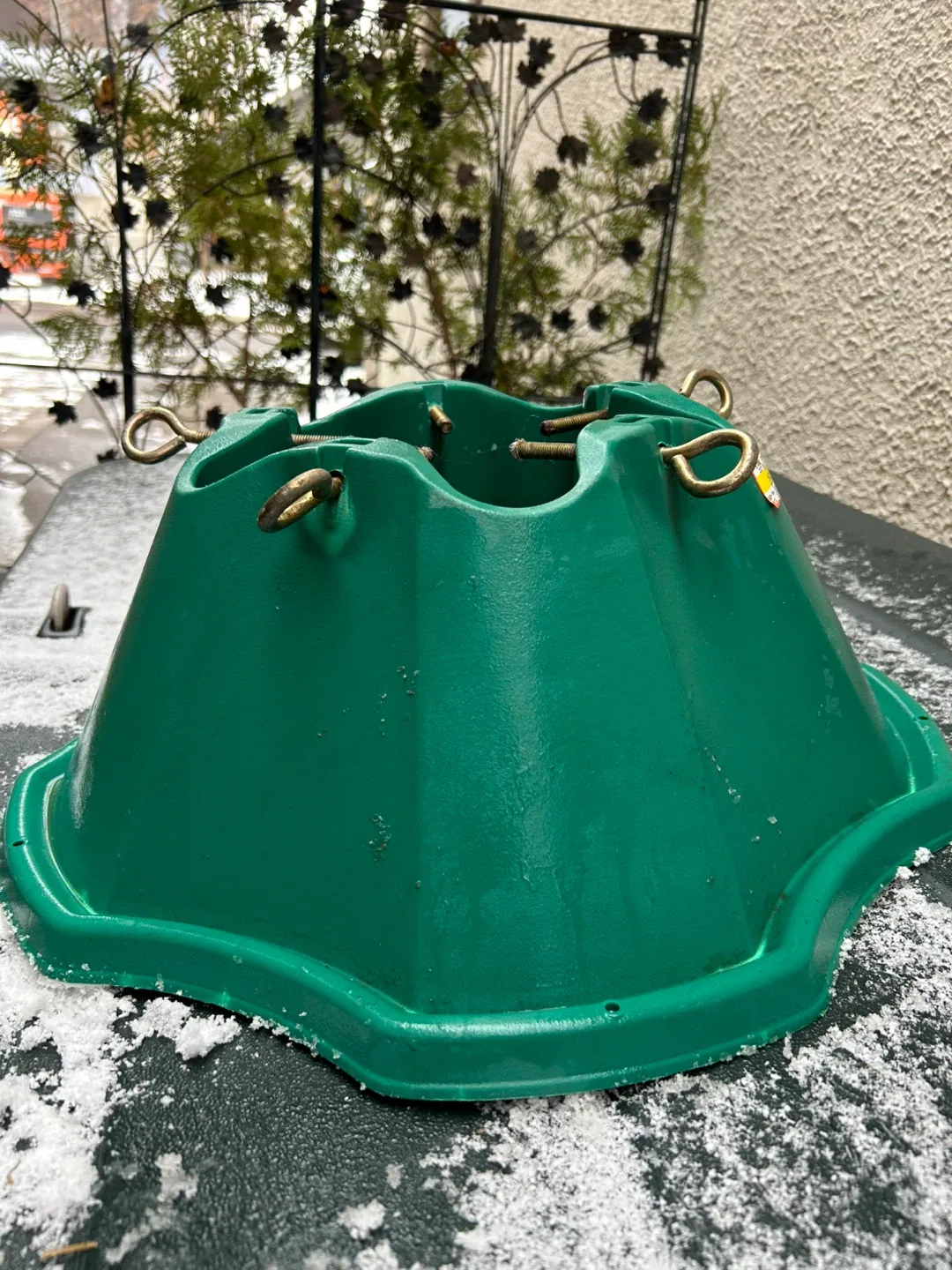 $6 Xmas christmas tree stand base EY Donlands O'Connor Elmsdale image indicator(8)