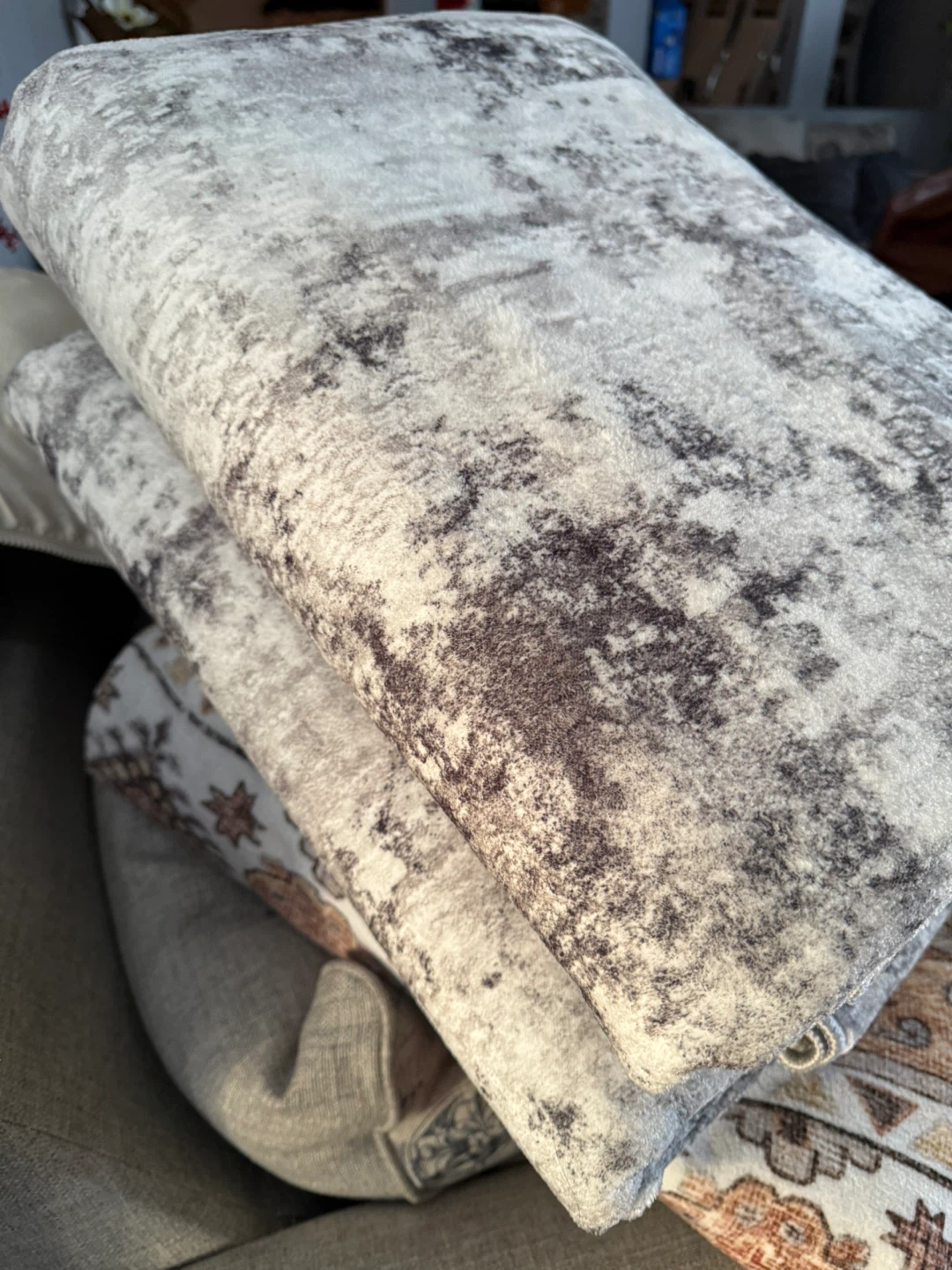 Loomaknoti Rhane Akason Gray Abstract Area Rug 8' x 10' - photo 4