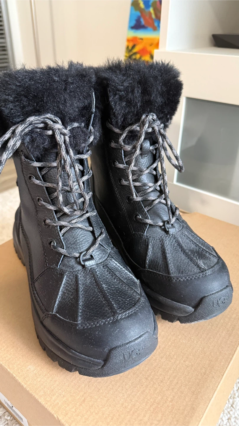 UGG W YOSE Fluff Black Boots - Size 7 - photo 3