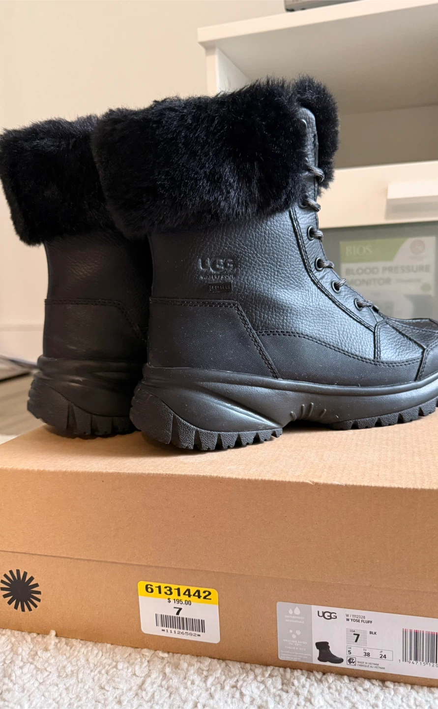 UGG W YOSE Fluff Black Boots - Size 7 - photo 2