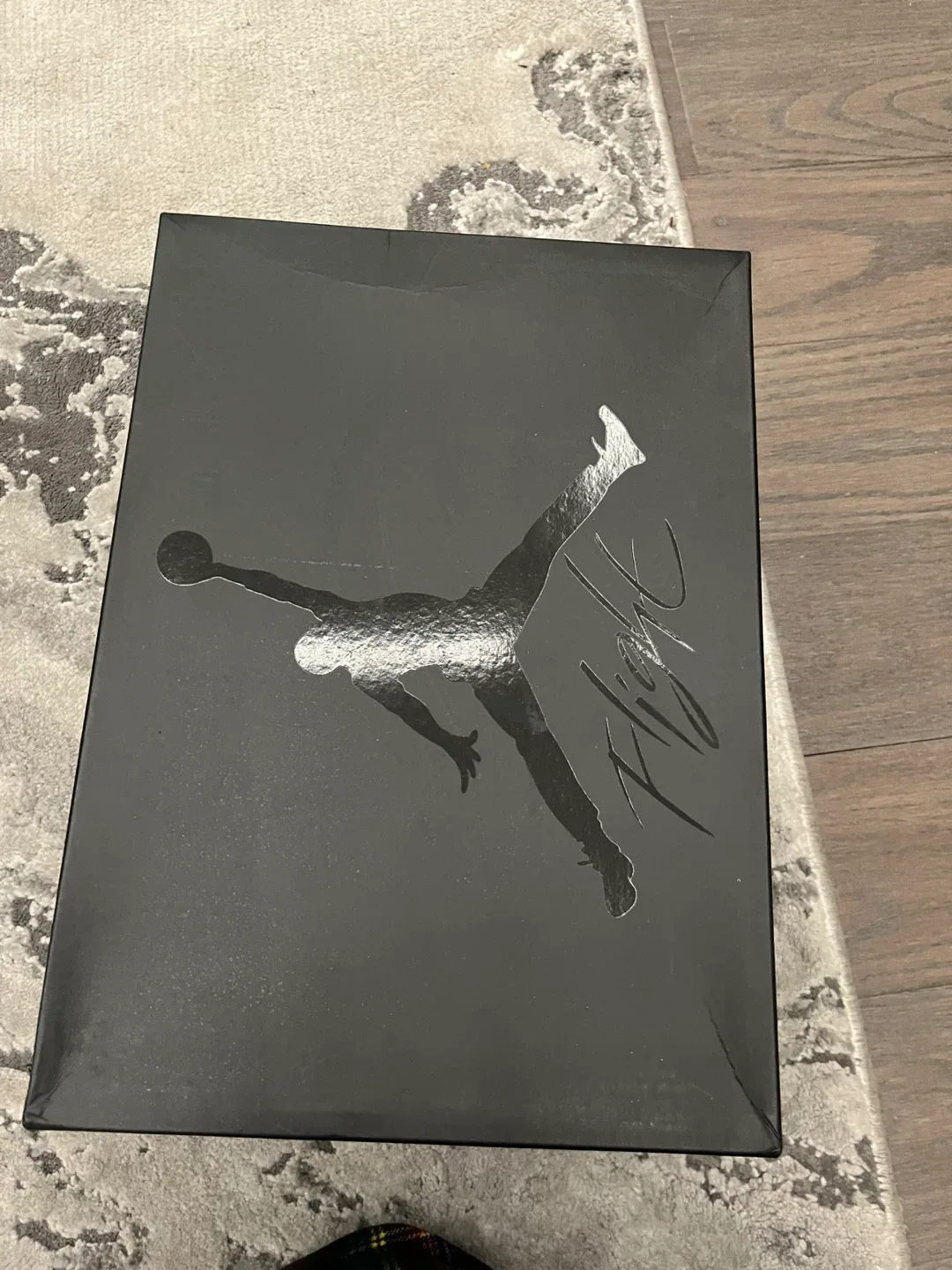 Jordan 4 Retro Black Cat (Size 7 US) image indicator(2)