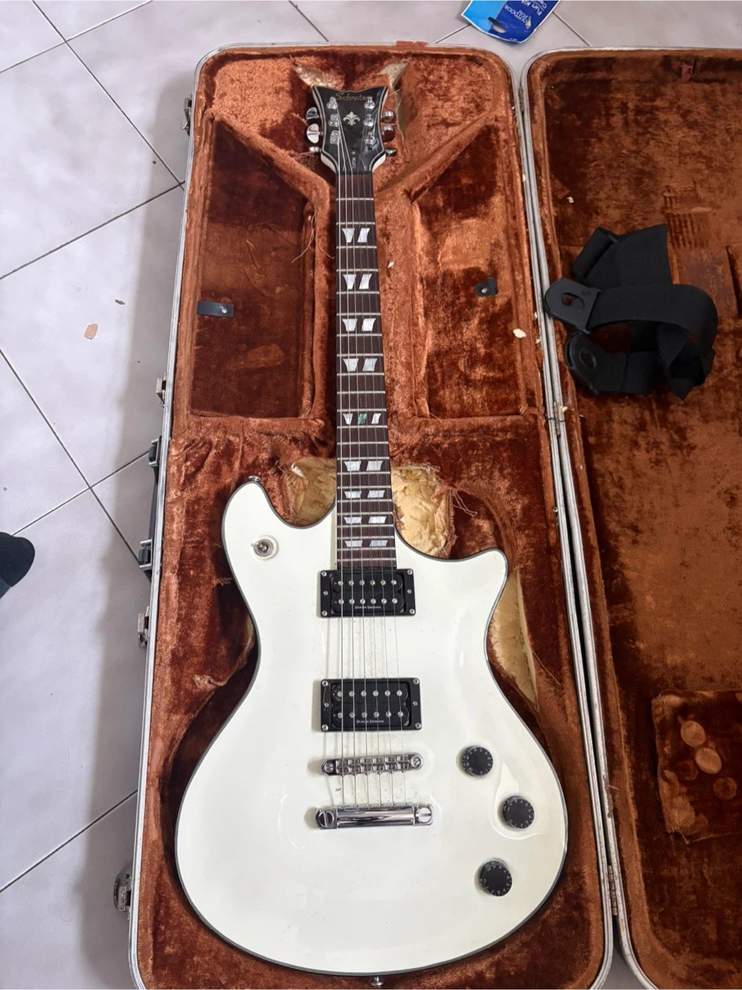 Schecter Diamond Series Custom Electric Guitar - photo 4