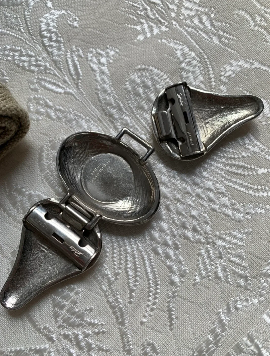 #🎁idea•Vintage Gutos Modele Depose Interlocking Belt image indicator(8)