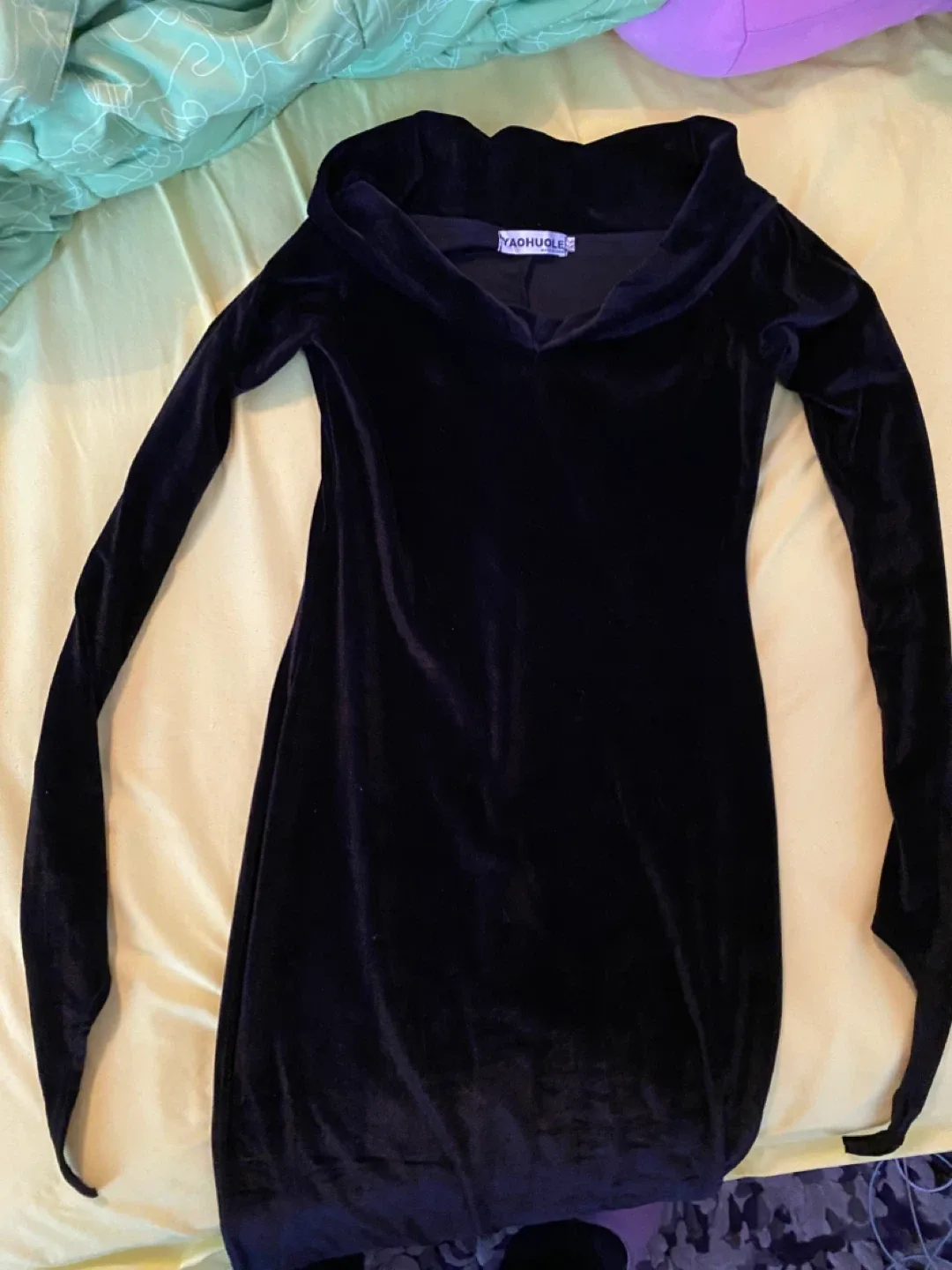 Yaohuole Black Velvet Dress - Size XS