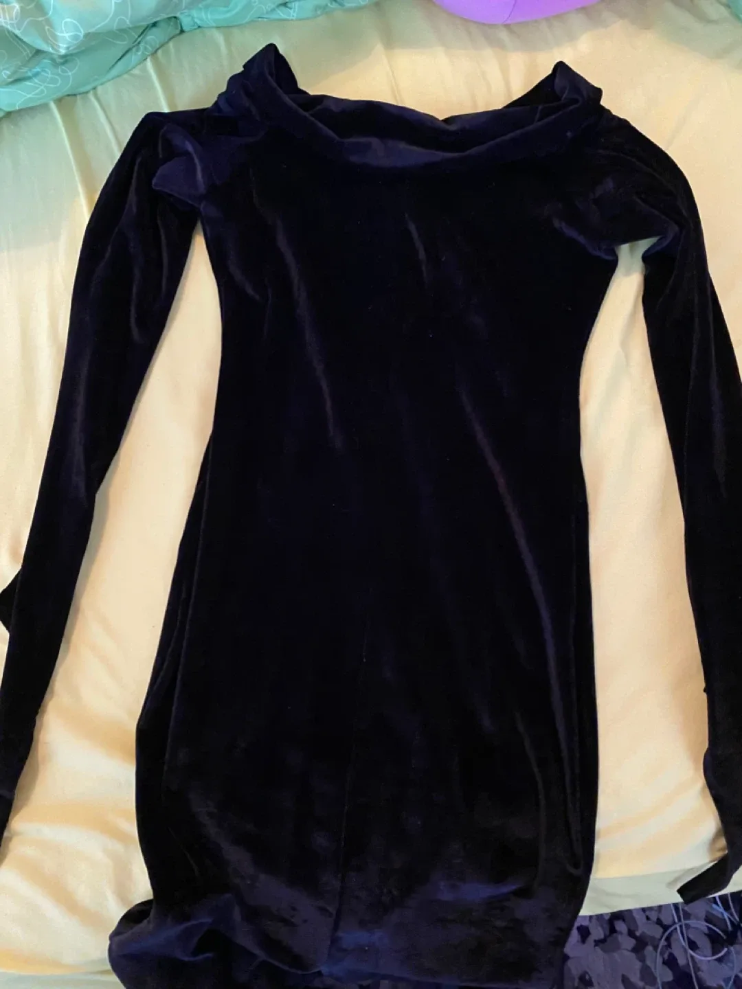 Yaohuole Black Velvet Dress - Size XS image indicator(3)