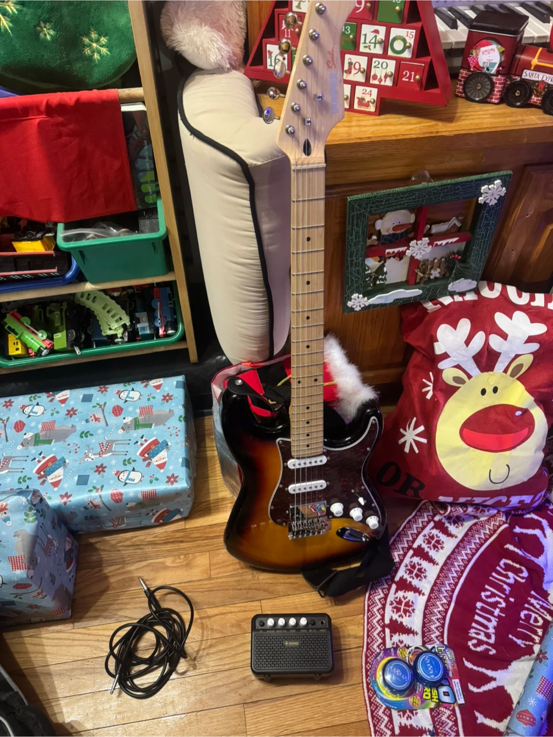 Donner DST-152S Electric Guitar, Amp and gig bag - Sunburst