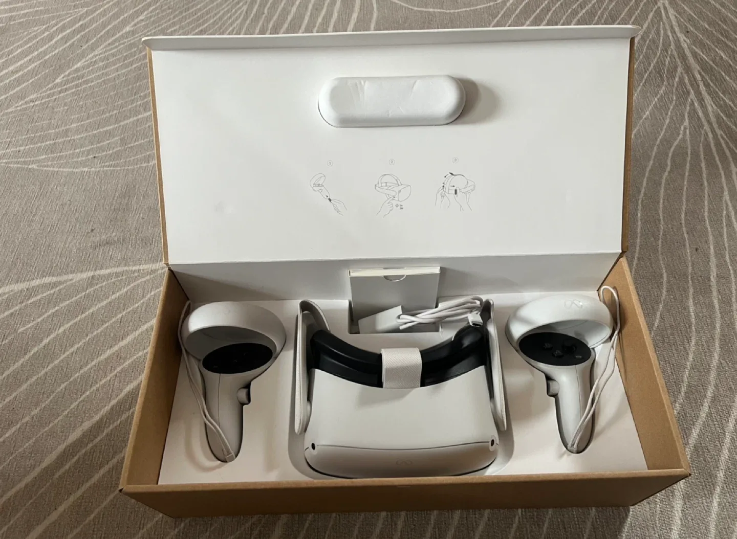 Meta Quest 2 - 128GB VR Headset - Like New image indicator(3)