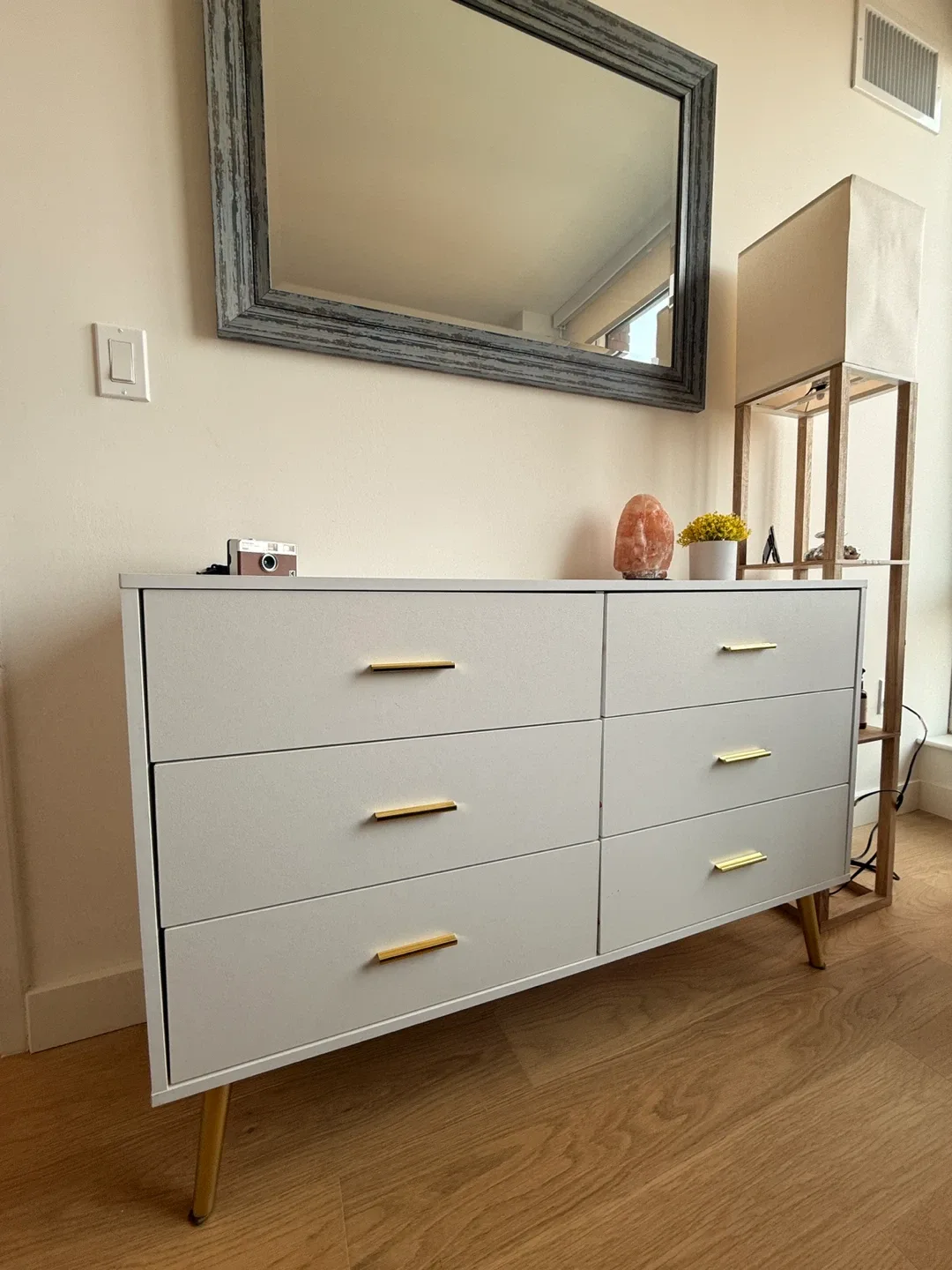 White 6-Drawer Dresser