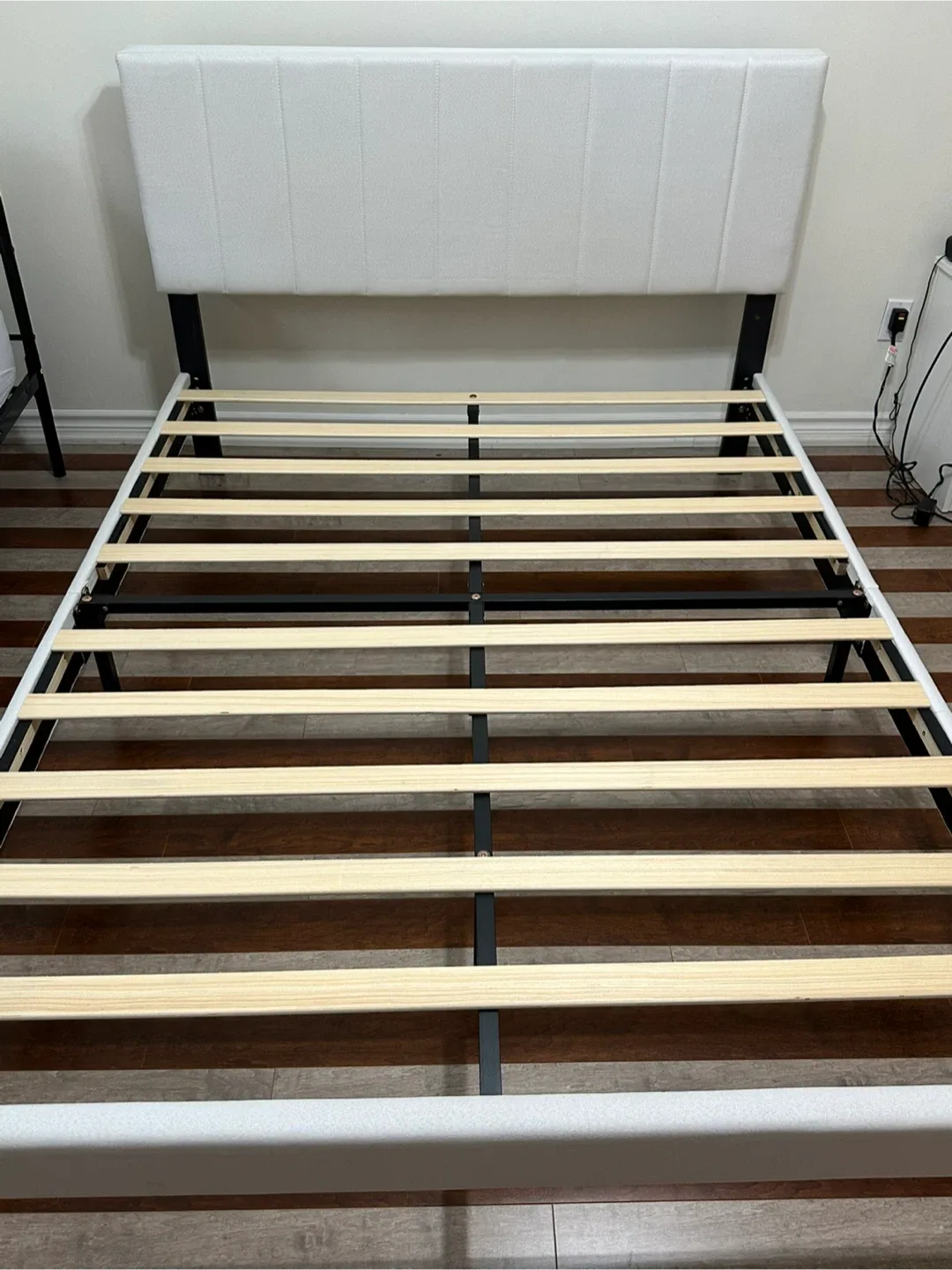 White Upholstered Bed Frame (Queen size) image indicator(3)