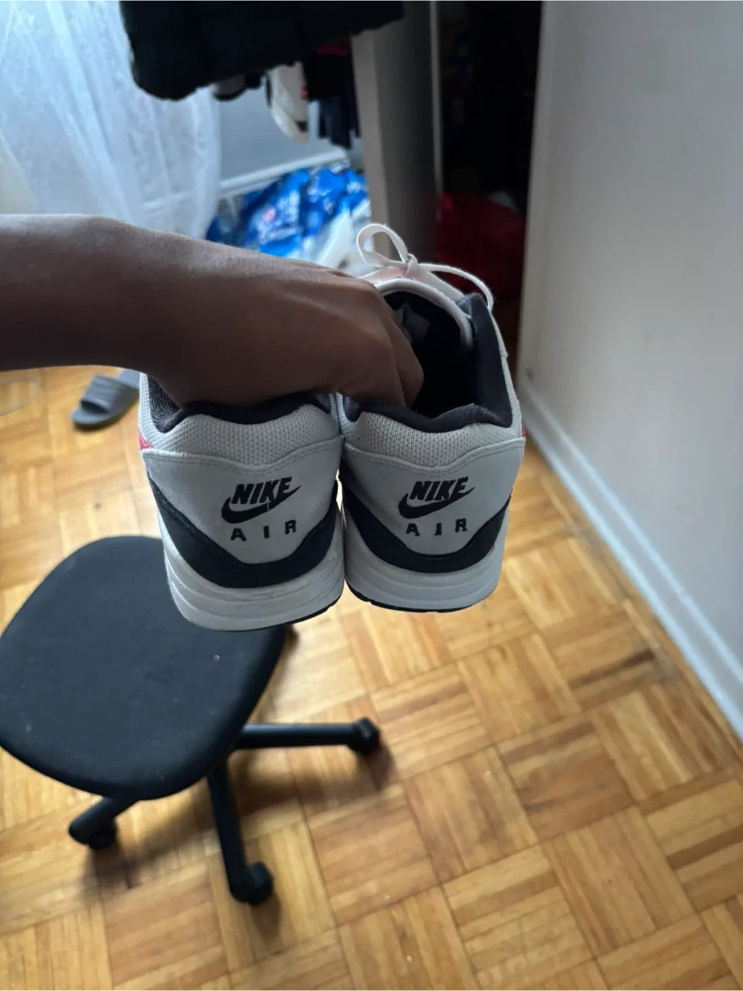 Nike Air Max 1 Sneakers image indicator(2)