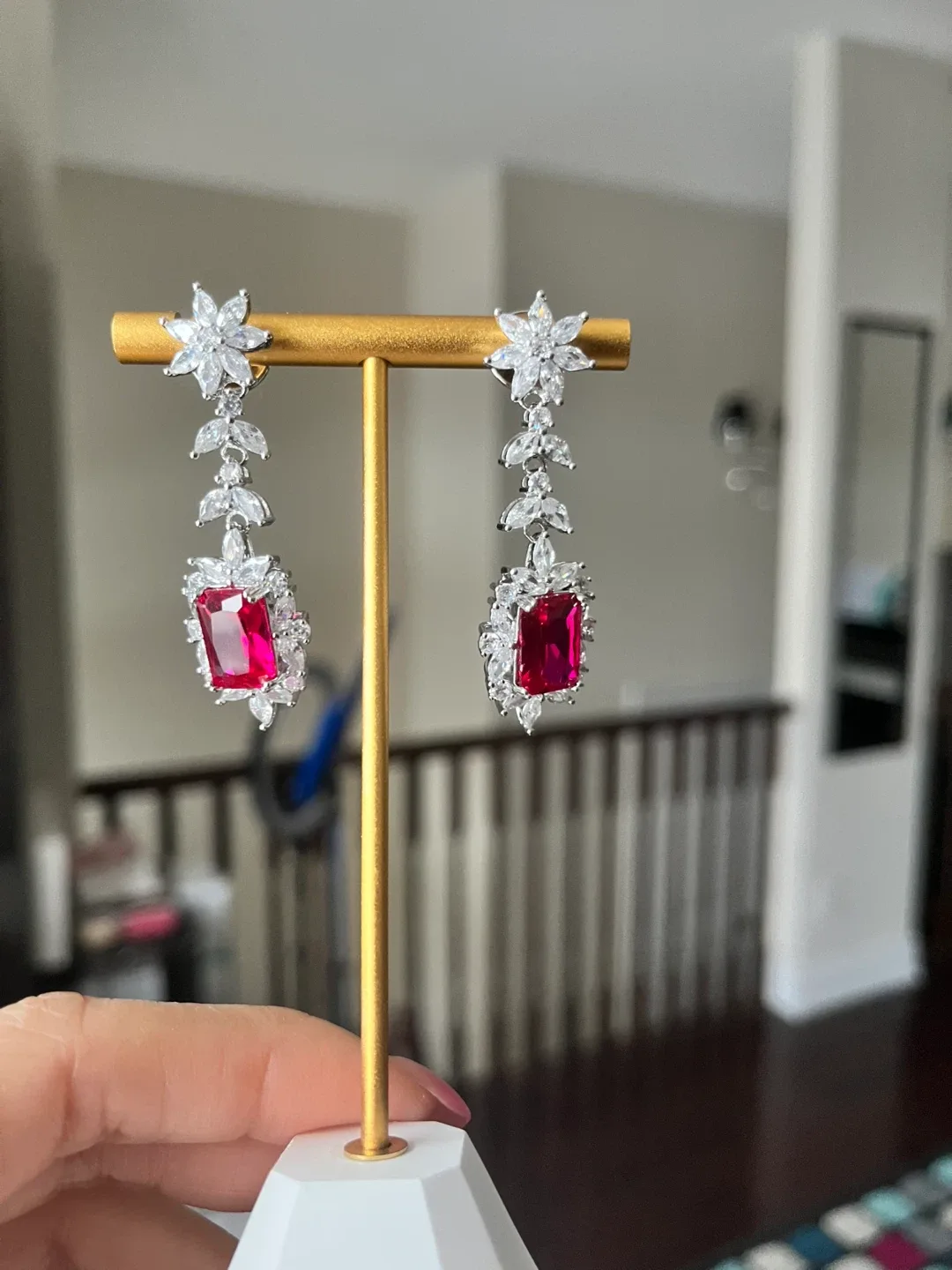 Red Gem Dangle Earrings image indicator(5)