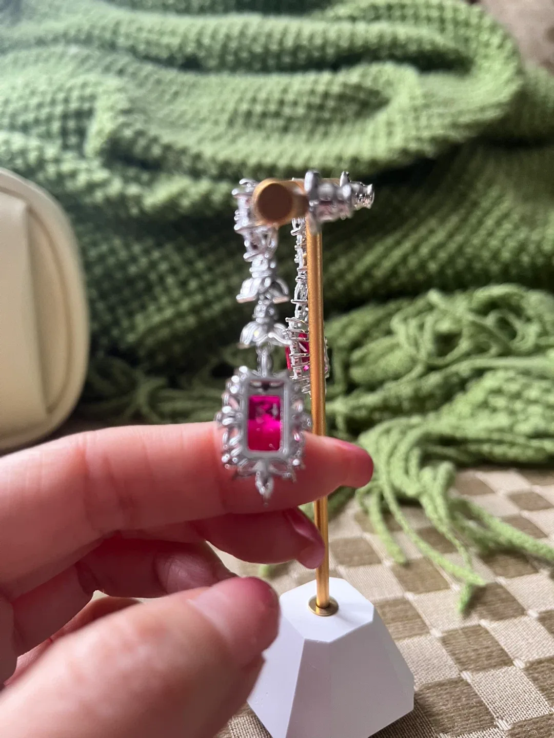 Red Gem Dangle Earrings image indicator(7)