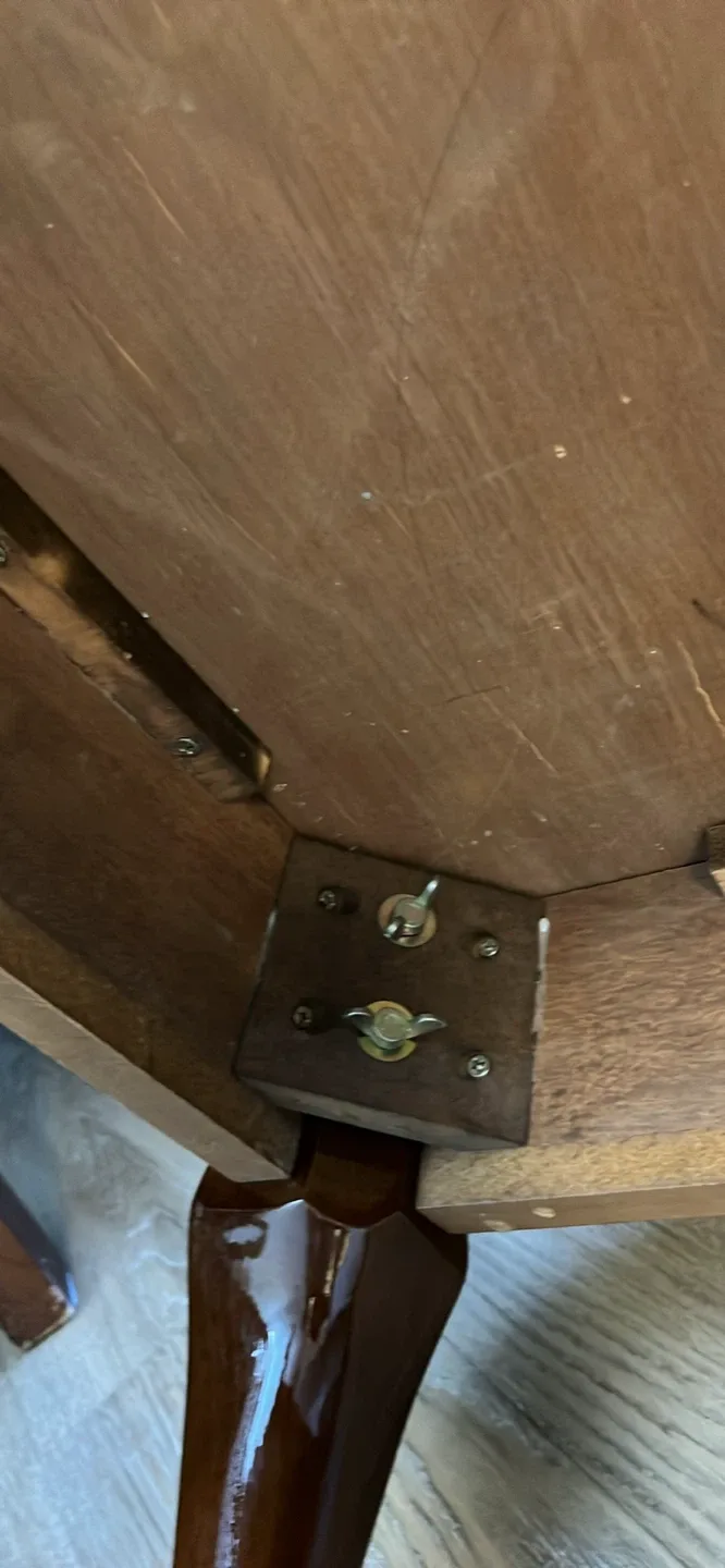 Vintage Wooden Coffee Table image indicator(10)