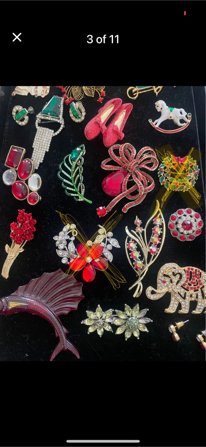 Stunning Vintage Floral Brooches