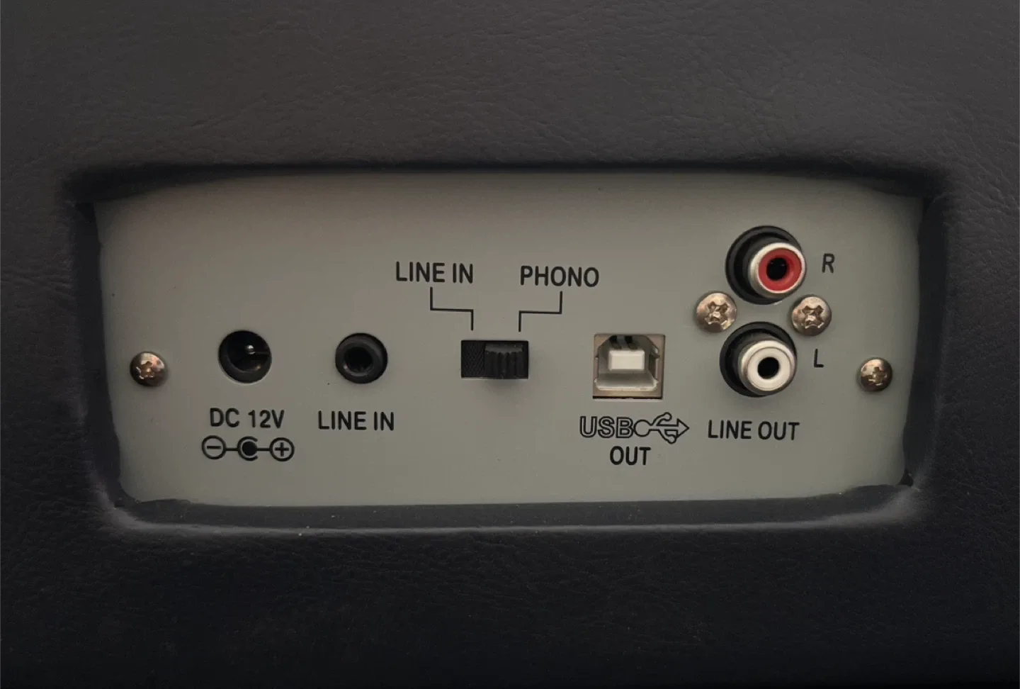 Crosley Turntable - Black image indicator(5)