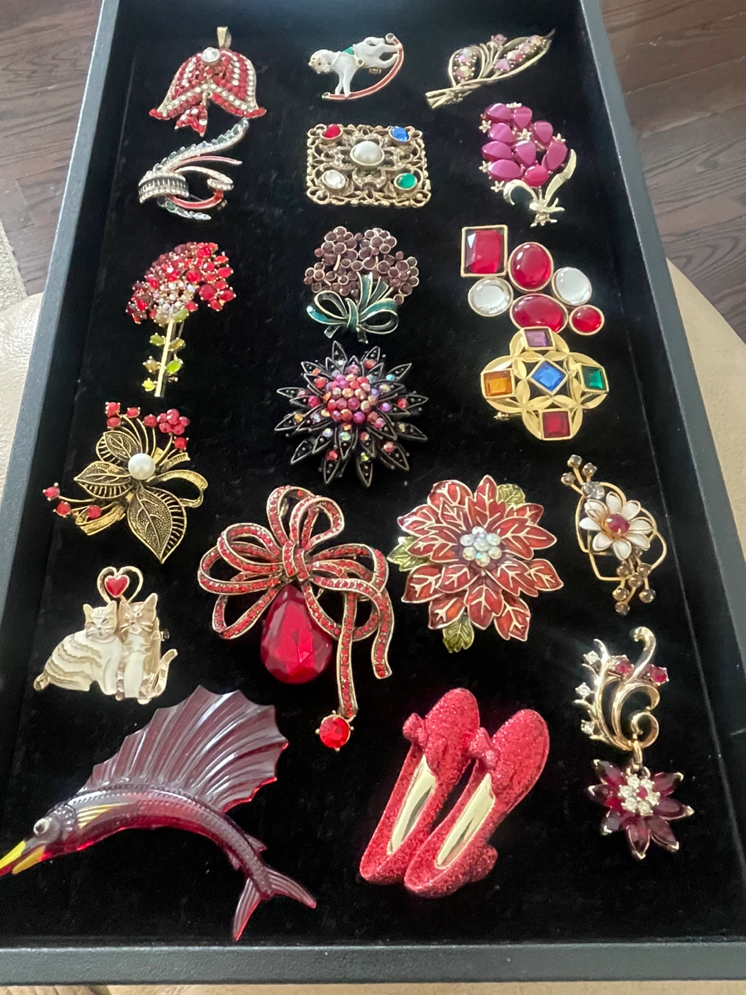 Stunning Vintage Brooches - Assorted Styles - photo 2