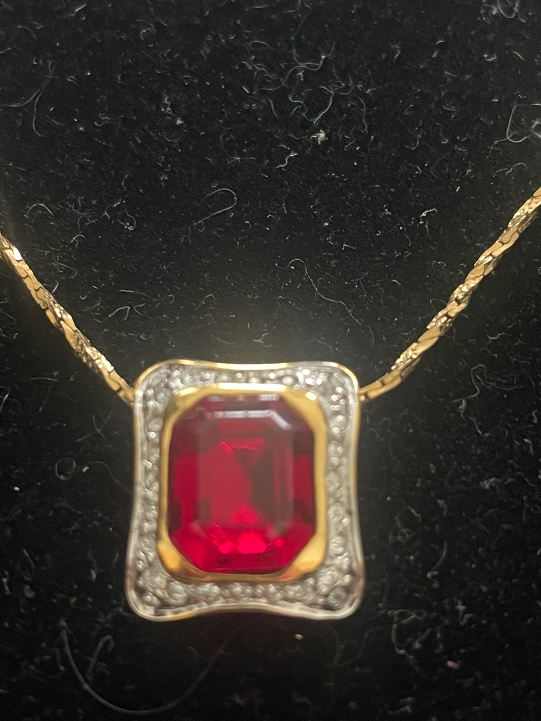 Stunning STAMPED Red crystal Pendant Necklace and brooch - photo 3