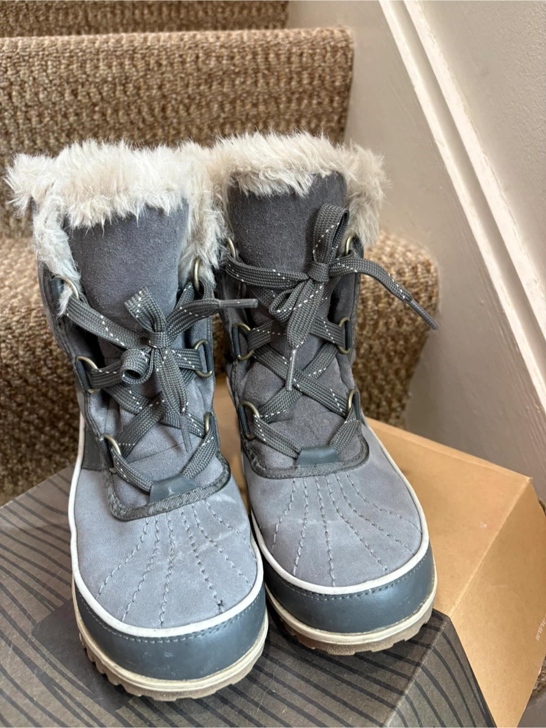 #Cleanout Sorel Tivoli II Gray Winter Boots - Size 7