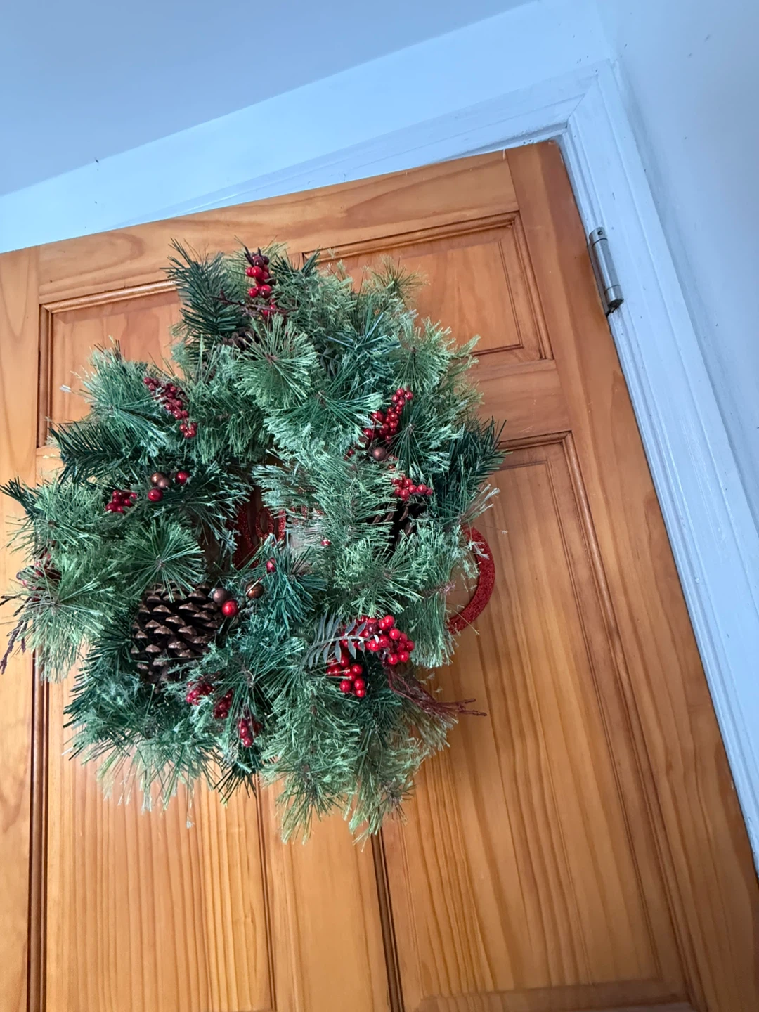 4 Christmas Wreath with Pine Cones & Red Berries - photo 3