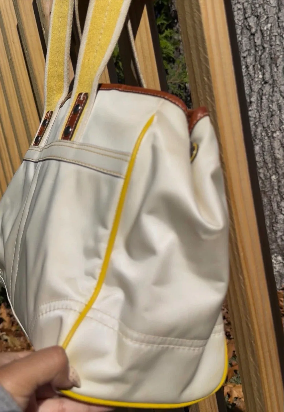 #CLEANOUT Coach Cream/Yellow Handbag image indicator(2)